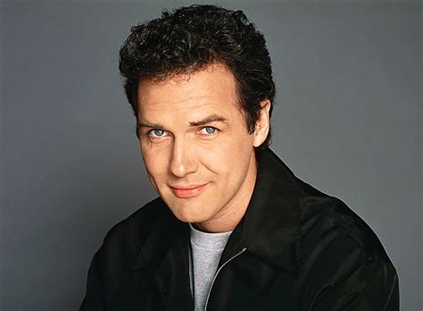 Norm Macdonald .